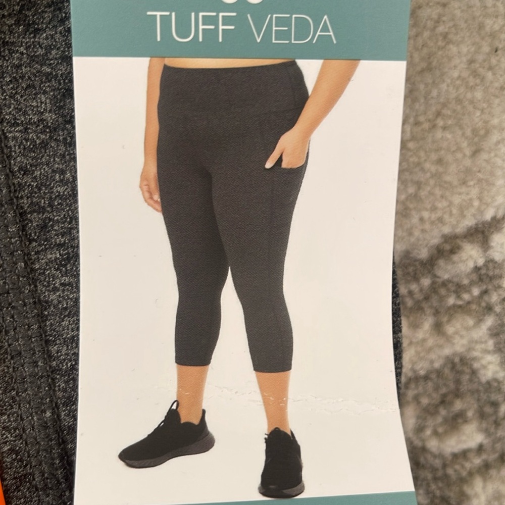 XXL 🩶Tuff Veda Women's Crop Tight